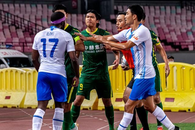 开云体育官网-京津德比回来了？血战到底2人染红 却惨成菜鸡互啄